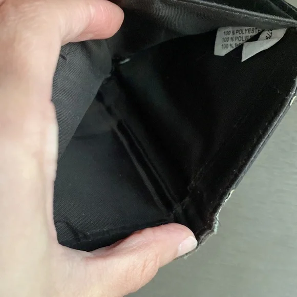 Tan and brown camo print wallet - Picture 12 of 15